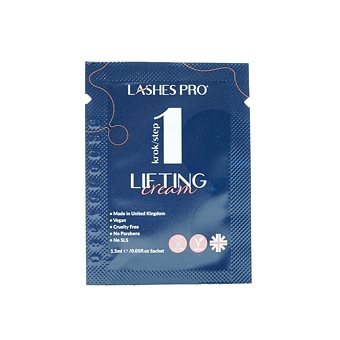 Lifting-Creme - 1. Schritt des Wimpernliftings und der Augenbrauenkorrektur